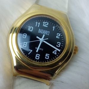 Clear strap gold tone badavici wrist watch